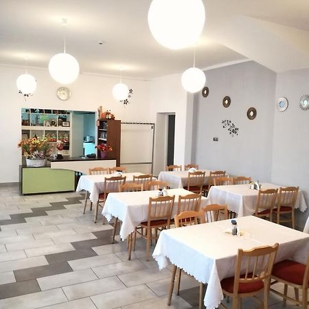 Klimczoka 6 Hostel Katowice Ngoại thất bức ảnh