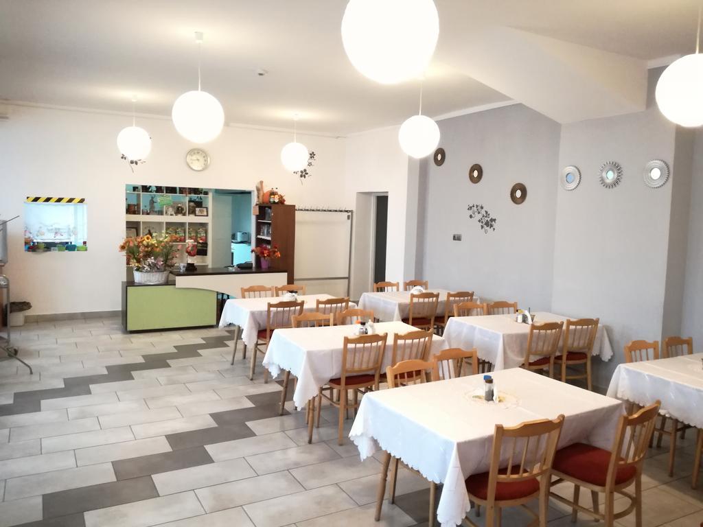 Klimczoka 6 Hostel Katowice Ngoại thất bức ảnh